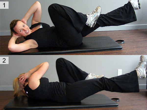 Các bài tập giúp mông to nhanh: Gập bụng đạp xe (Bicycle crunches)