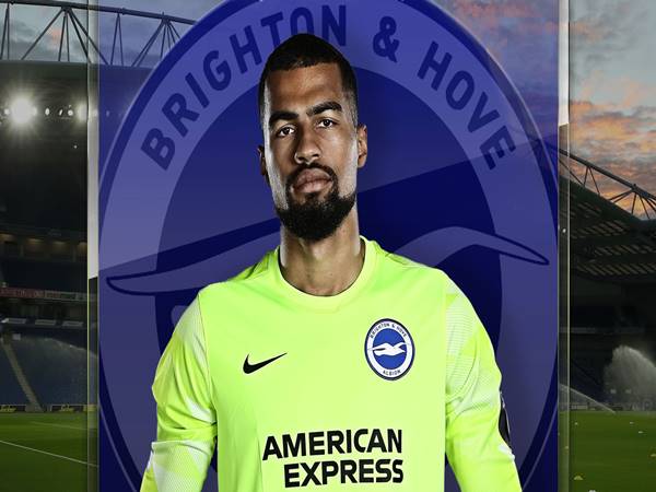 Robert Sanchez trong màu áo Brighton & Hove Albion 