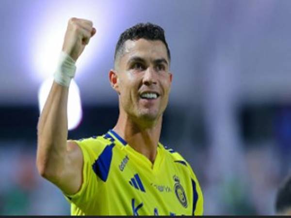 Tin bóng đá 24/9: Ronaldo giúp Al Nassr thắng Al Ettifaq