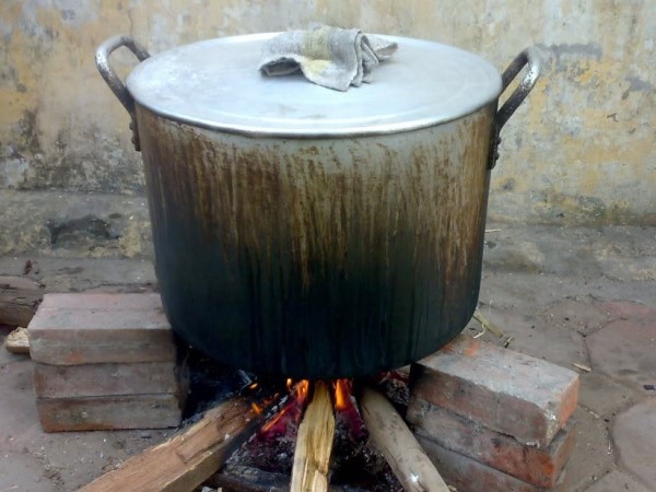 Chiêm bao thấy cái nồi có điềm gì đen hay đỏ?