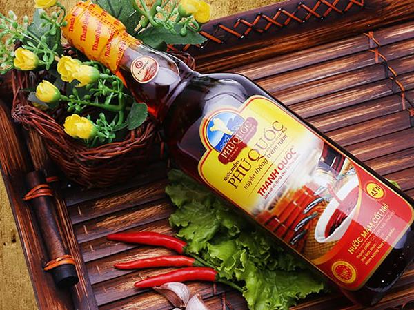 Ngủ mơ thấy nước mắm cảnh báo điều gì về sức khỏe?