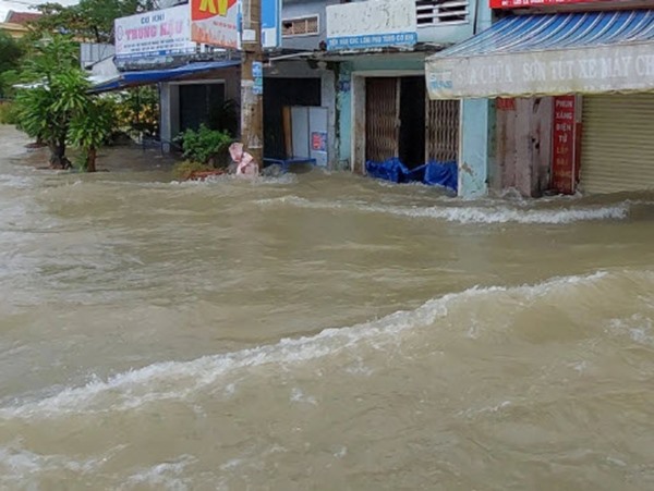 Cảnh giác trước điềm báo mơ thấy nước lũ dâng cao