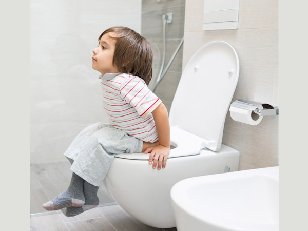 Giải mã nằm mơ thấy đi vệ sinh đánh con gì trúng thưởng?